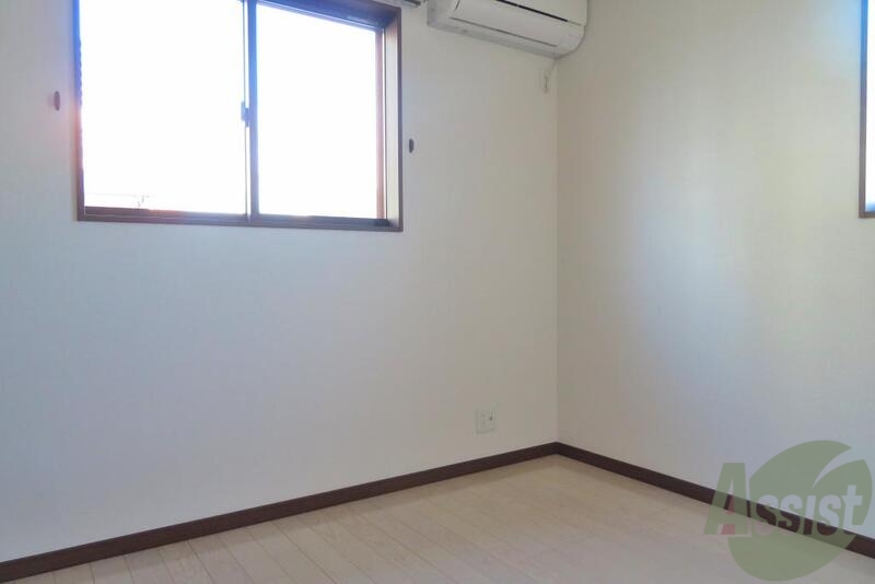 その他部屋・スペース　こちらの洋室は寝室にしても良さそうです。
