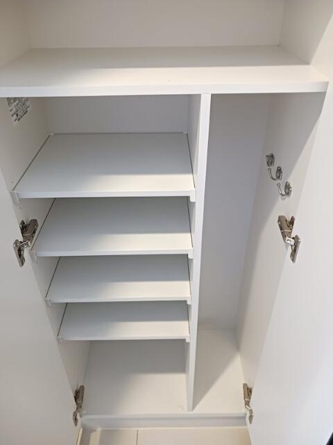収納　シューズボックス?