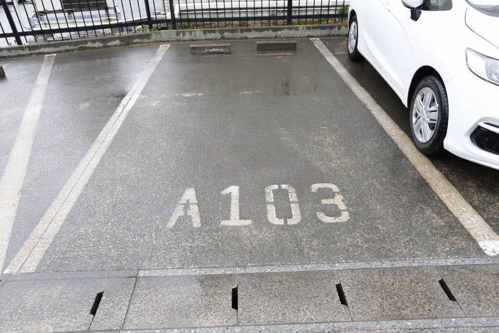 駐車場　駐車場