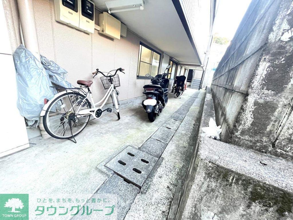 駐車場　駐車場