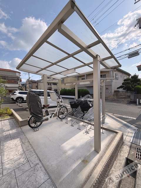 その他共有部分　屋根付き駐輪場が嬉しいです♪♪