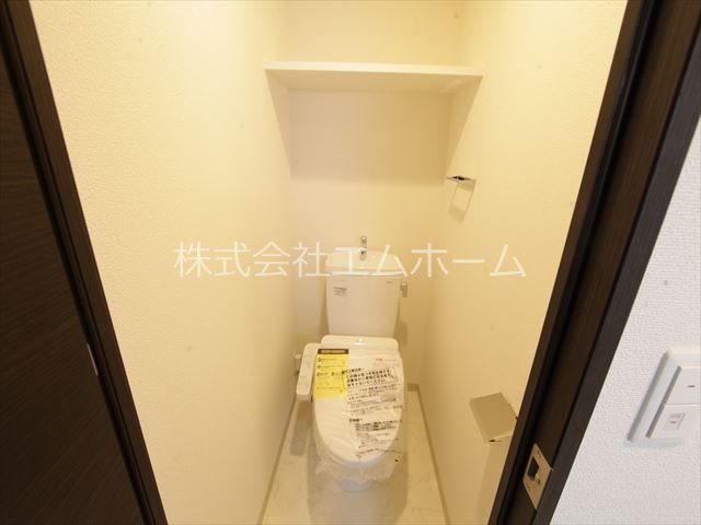 トイレ　温水洗浄便座付トイレ