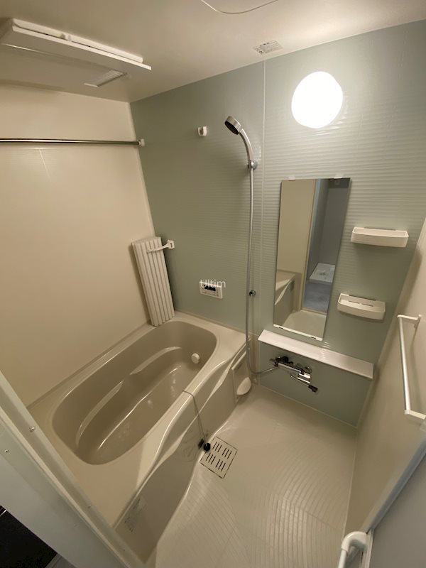 バス・シャワールーム　※同タイプのお部屋です。ご参考までに