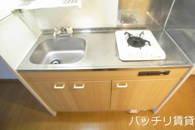 キッチン　別号室写真の為、現状を優先いたします
