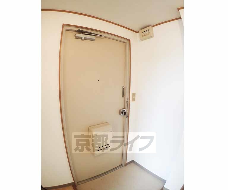 その他設備　しっかりとしたドアです。