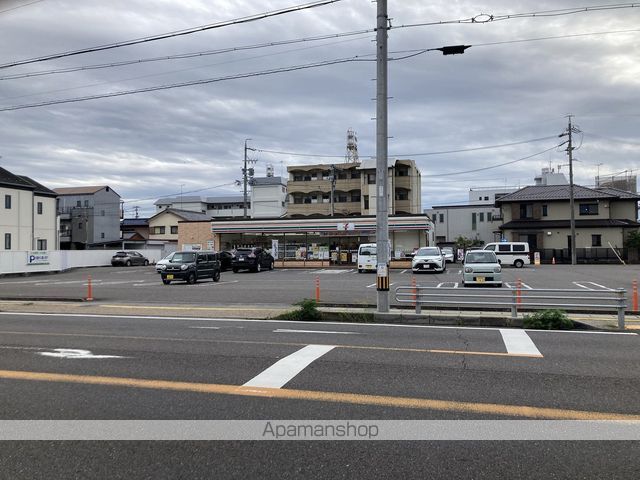 コンビニ　セブン－イレブン岐阜加納城南通３丁目店（コンビニ）まで640m
