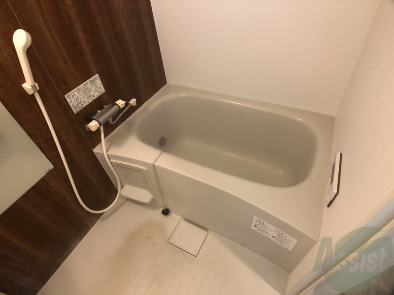 バス・シャワールーム　追い炊き機能付きでいつでも温かいお風呂に入れますね。