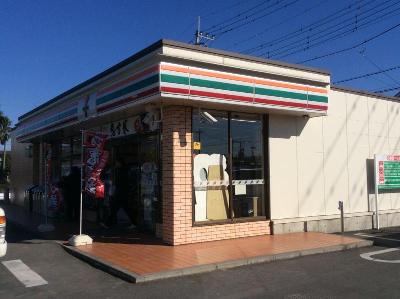 コンビニ　セブンイレブン 越谷谷中町4丁目店（コンビニ）まで321m