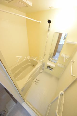 バス・シャワールーム　追い焚き機能付き