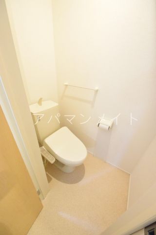 トイレ　ウォシュレット付き