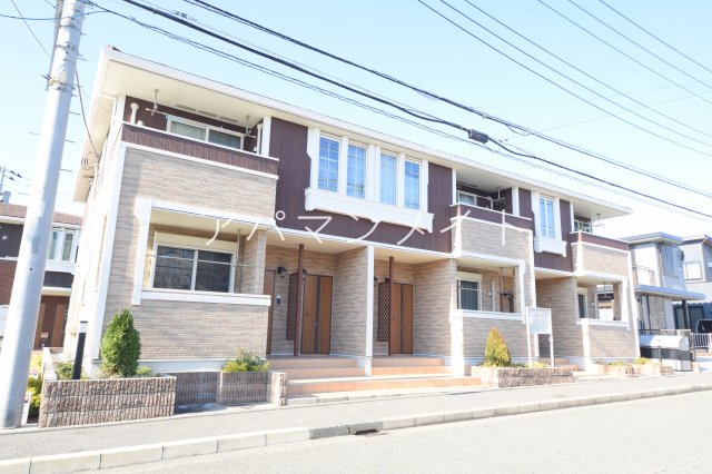 建物外観　落ち着いた雰囲気の外観です