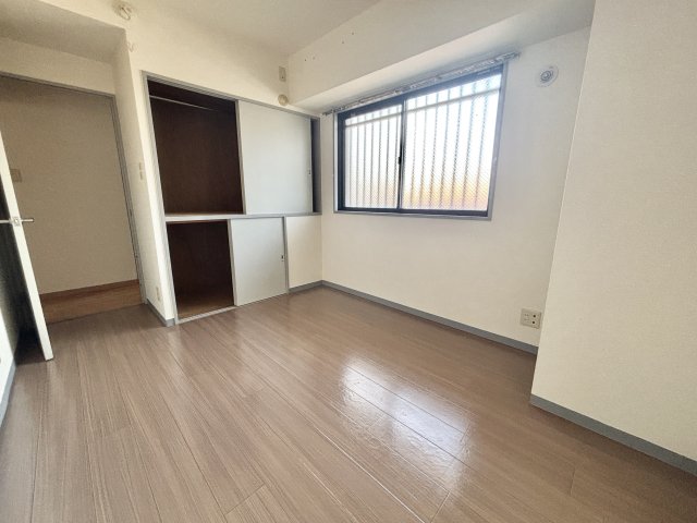 ヒューセット飯田の居間写真