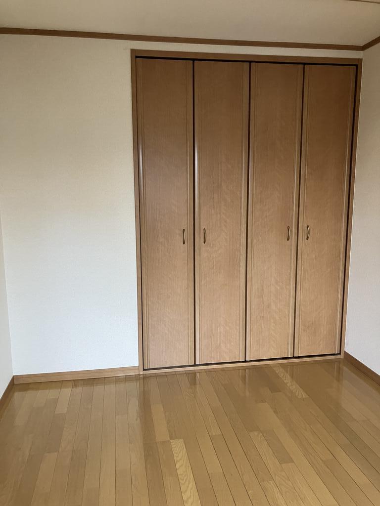 収納　洋室のクローゼット（入居中の為、入居前写真）