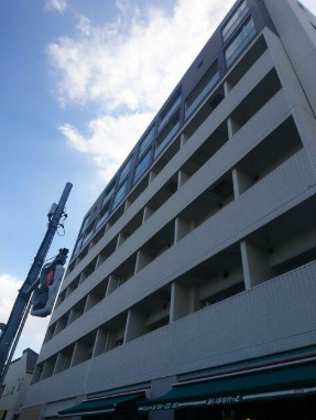 建物外観　落ち着いた雰囲気の外観です