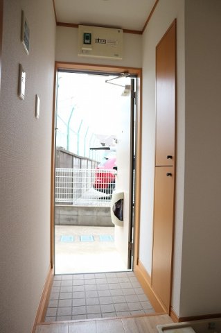 玄関　スッキリとした玄関スペース