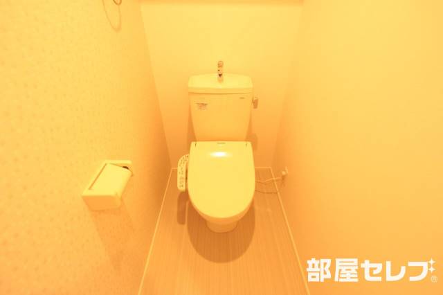 トイレ　３０１号室写真（反転タイプ）
