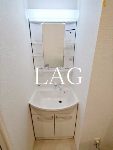 洗面設備　洗面台です。