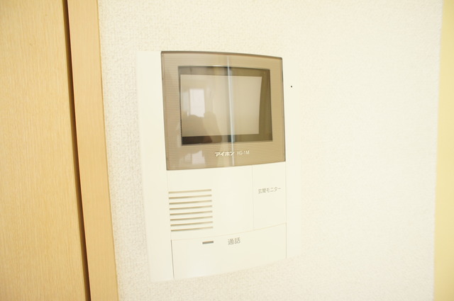 セキュリティ　ＴＶモニタ付インターホン完備で突然の来訪者が来ても安心◎