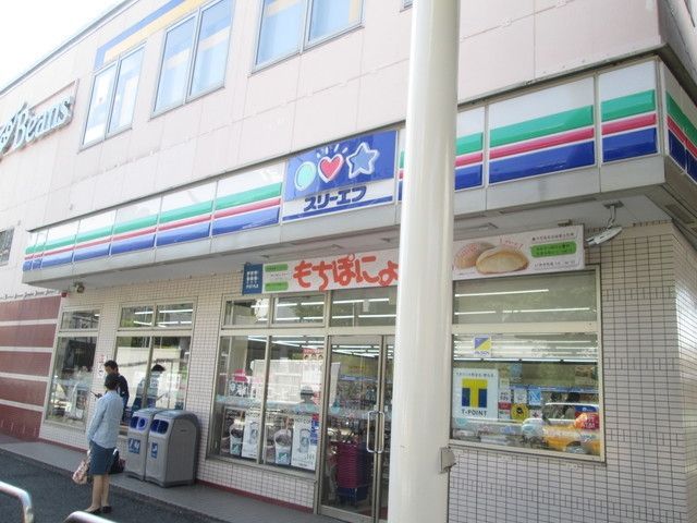 コンビニ　★★スリーエフ（コンビニ）まで636m