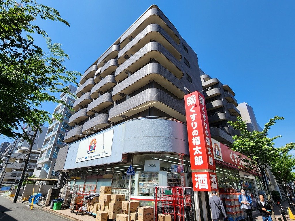 建物外観　第２山藤ビル　ＳＲＣ造マンション　駐輪場・敷地内ゴミ置場