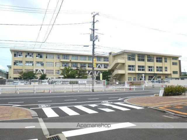 小学校　岡山市立石井小学校（小学校）まで111m