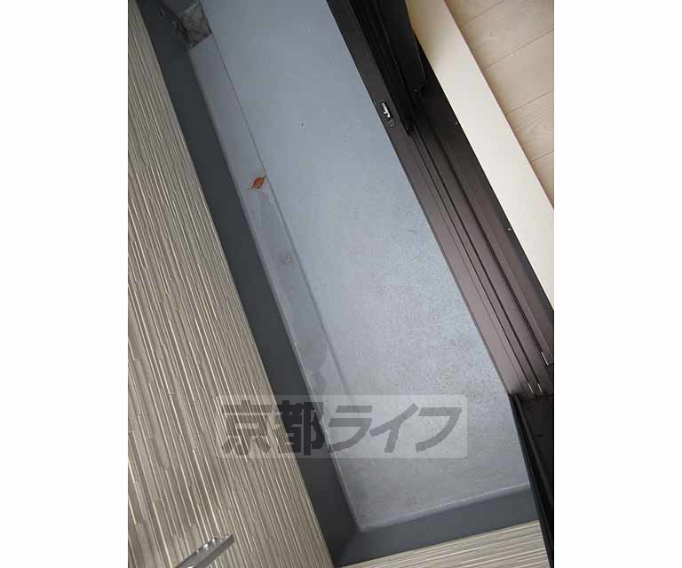 バルコニー　洗濯物干せます