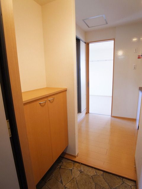 玄関　★お部屋探しは株式会社タウンハウジング東京まで★