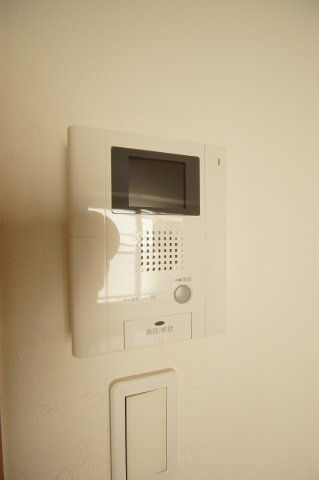 セキュリティ　来訪者が確認できる女性に安心の「TVモニターホン」