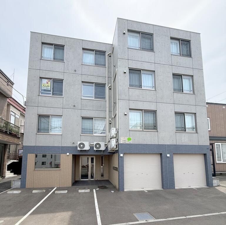 建物外観　エアコン完備で快適♪ネットと24時間管理費無料で経済的です♪