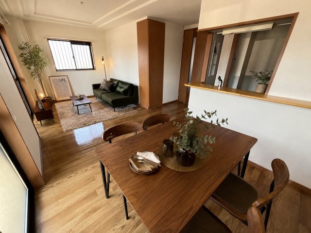 建物外観　リビング（イメージ）