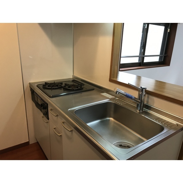 キッチン　※同タイプ別部屋写真