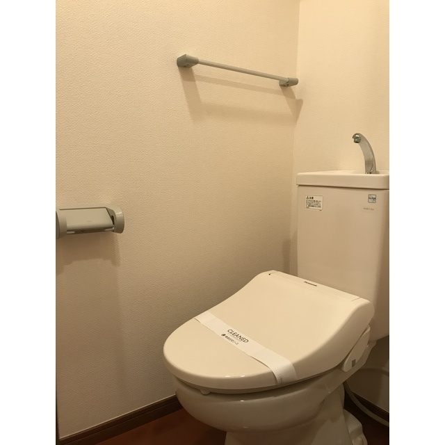 トイレ　※同タイプ別部屋写真