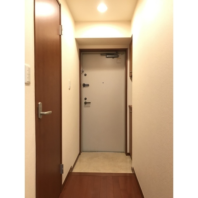 玄関　※同タイプ別部屋写真