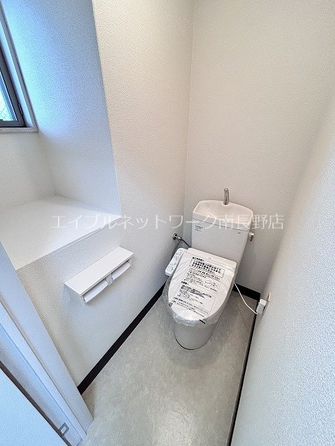 トイレ　参考：310号室（内装・設備が異なる場合があります。）