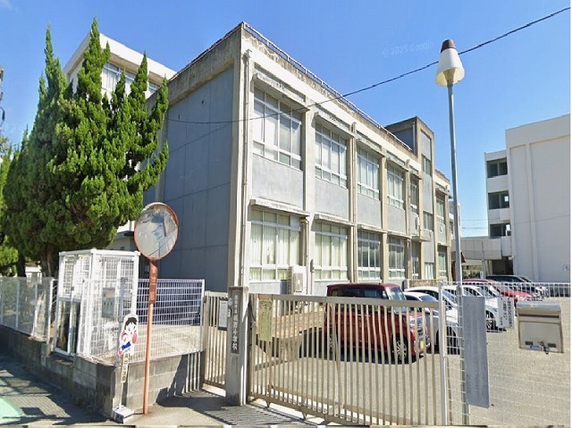 小学校　城西小学校（小学校）まで500m