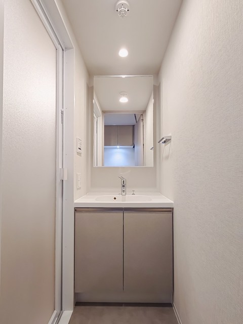 洗面設備　※写真は同タイプ住戸です。