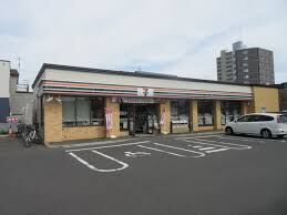 コンビニ　セブンイレブン札幌北18条東16丁目店（コンビニ）まで157m