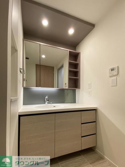 洗面設備　※写真は同タイプ住戸です。
