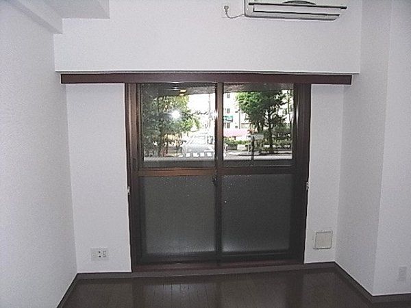 居室・リビング　※同タイプの別のお部屋です。
