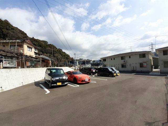 駐車場　駐車場