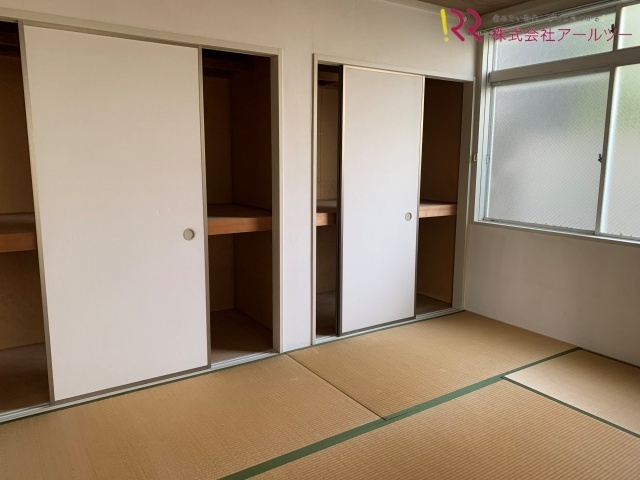 収納　押入２カ所