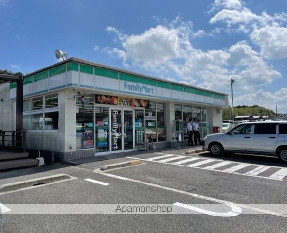 コンビニ　セブン－イレブン竜王インター店（コンビニ）まで947m