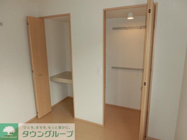 収納　※別号室参考写真です