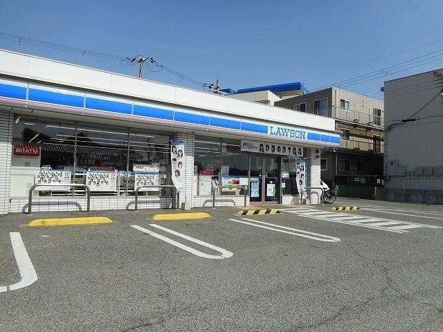 コンビニ　ローソン大沢1丁目店（コンビニ）まで450m
