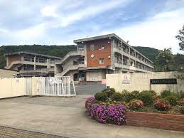 中学校　赤穂市立赤穂東中学校（中学校）まで700m