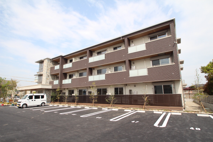 建物外観　Nスタイルホームにお任せ下さい♪