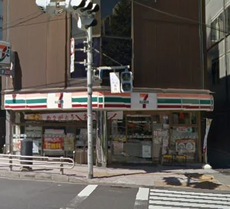 コンビニ　セブンイレブン 港区飯倉店（コンビニ）まで290m