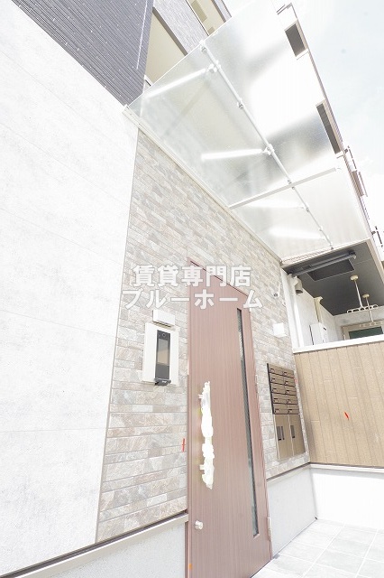 建物外観　3階建ての人気シリーズのアパートです！