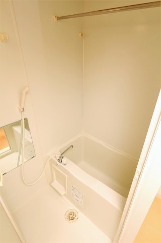 バス・シャワールーム　参考写真（同物件別部屋）