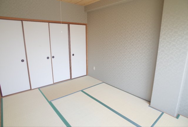 メゾン甲南の居間写真